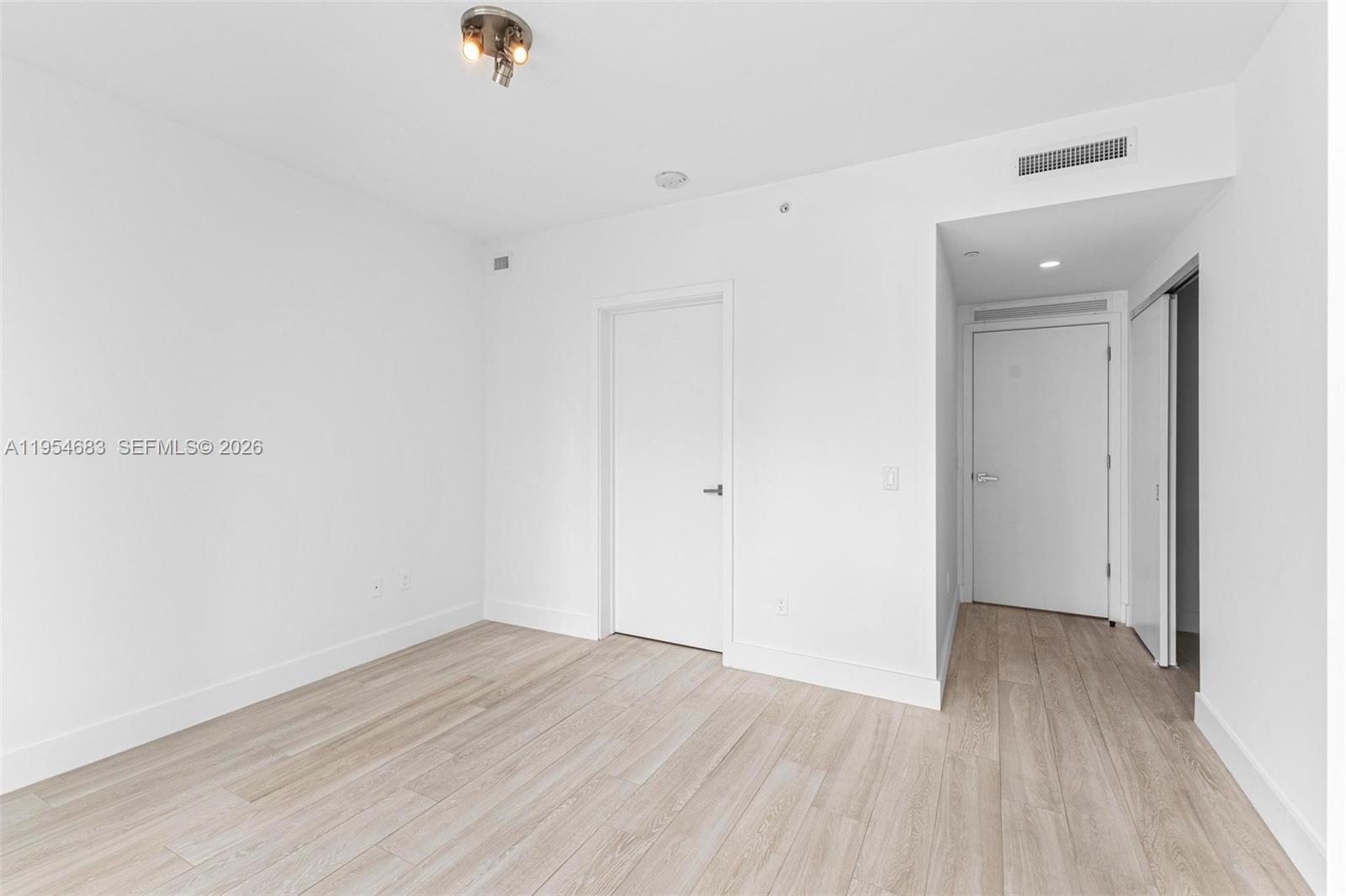 1080 Brickell Ave #3909, Miami FL 33131