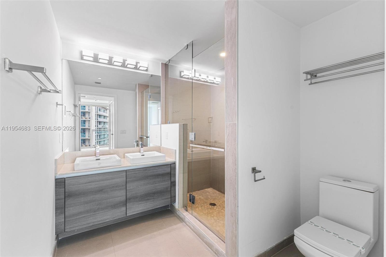 1080 Brickell Ave #3909, Miami FL 33131
