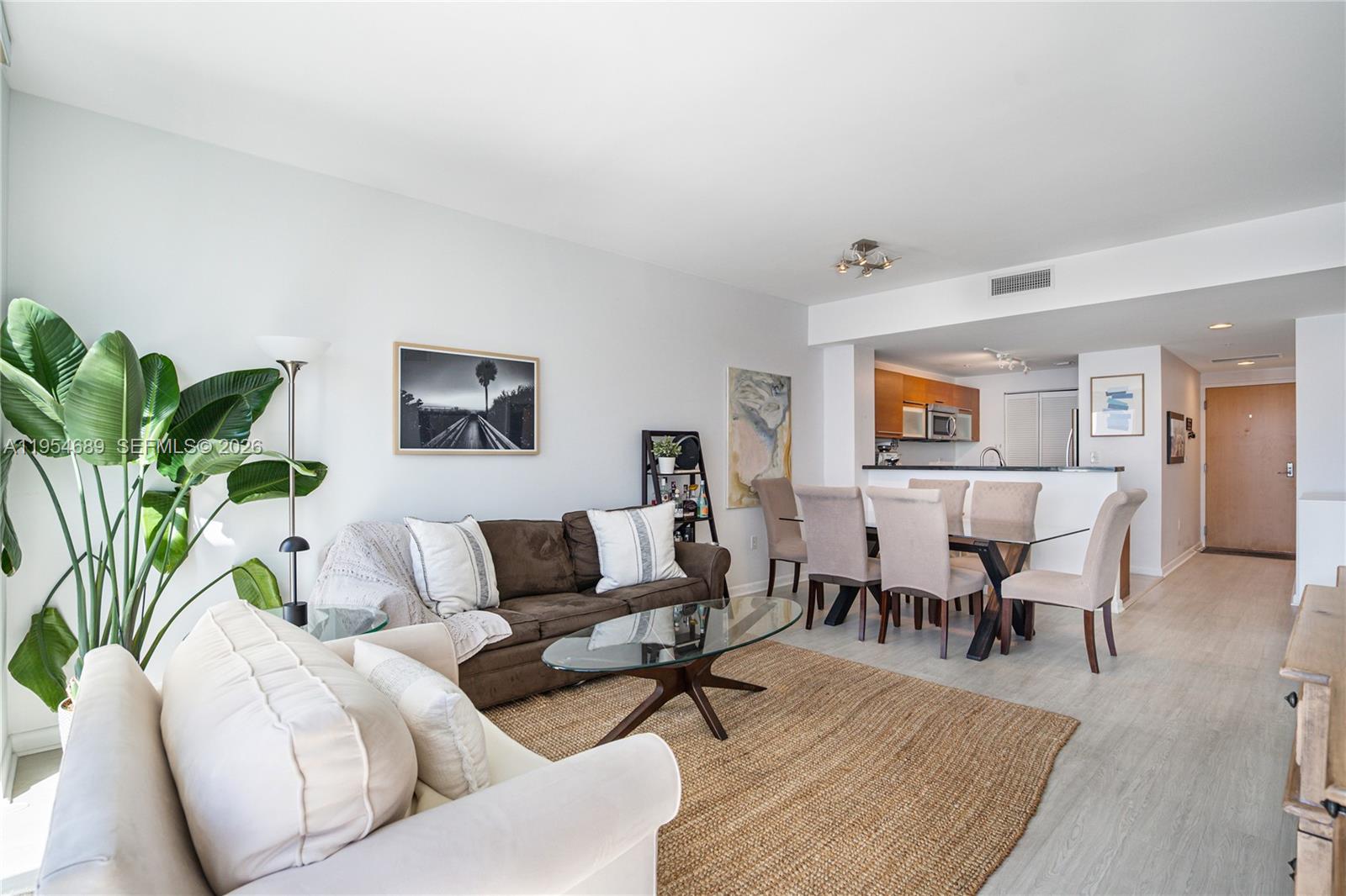 253 NE 2nd St #3104, Miami FL 33132