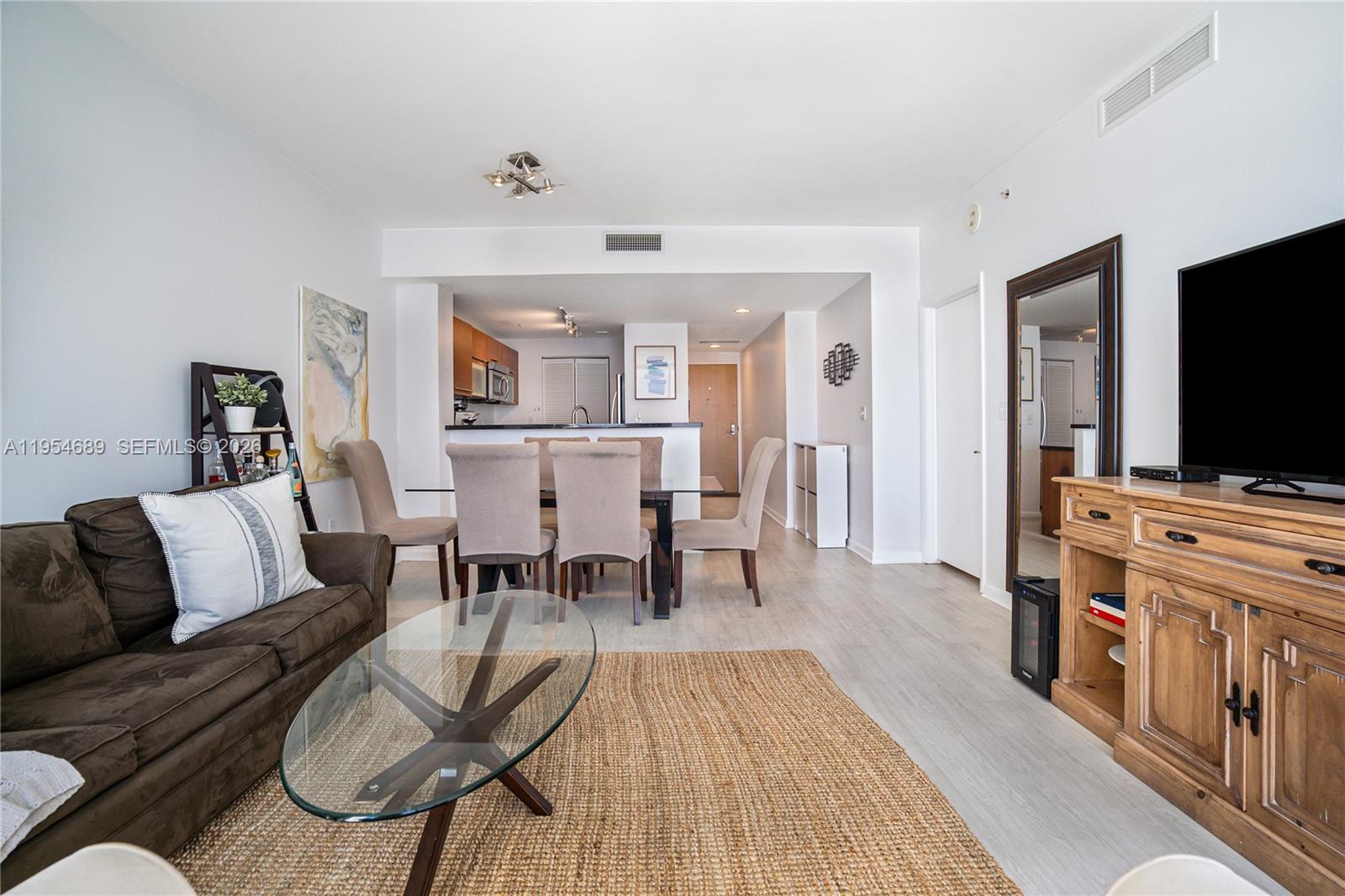 253 NE 2nd St #3104, Miami FL 33132