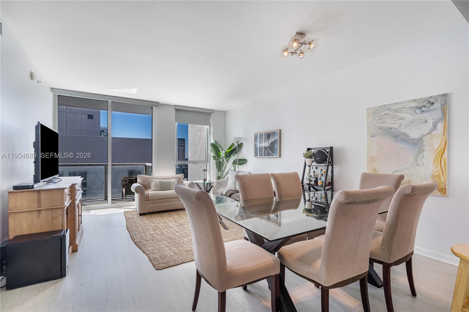 253 NE 2nd St #3104, Miami FL 33132