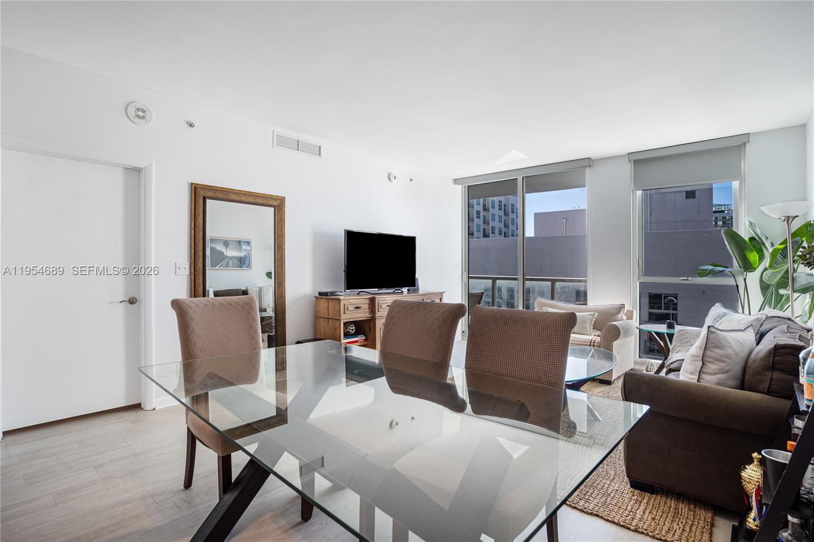 253 NE 2nd St #3104, Miami FL 33132