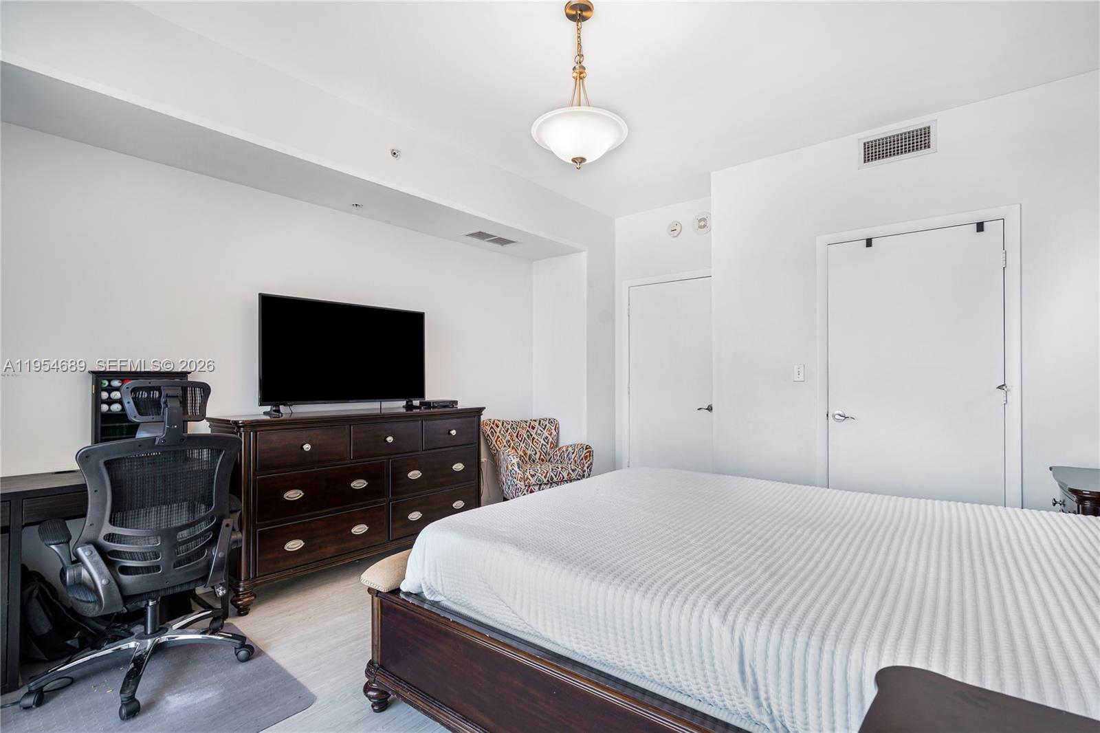 253 NE 2nd St #3104, Miami FL 33132
