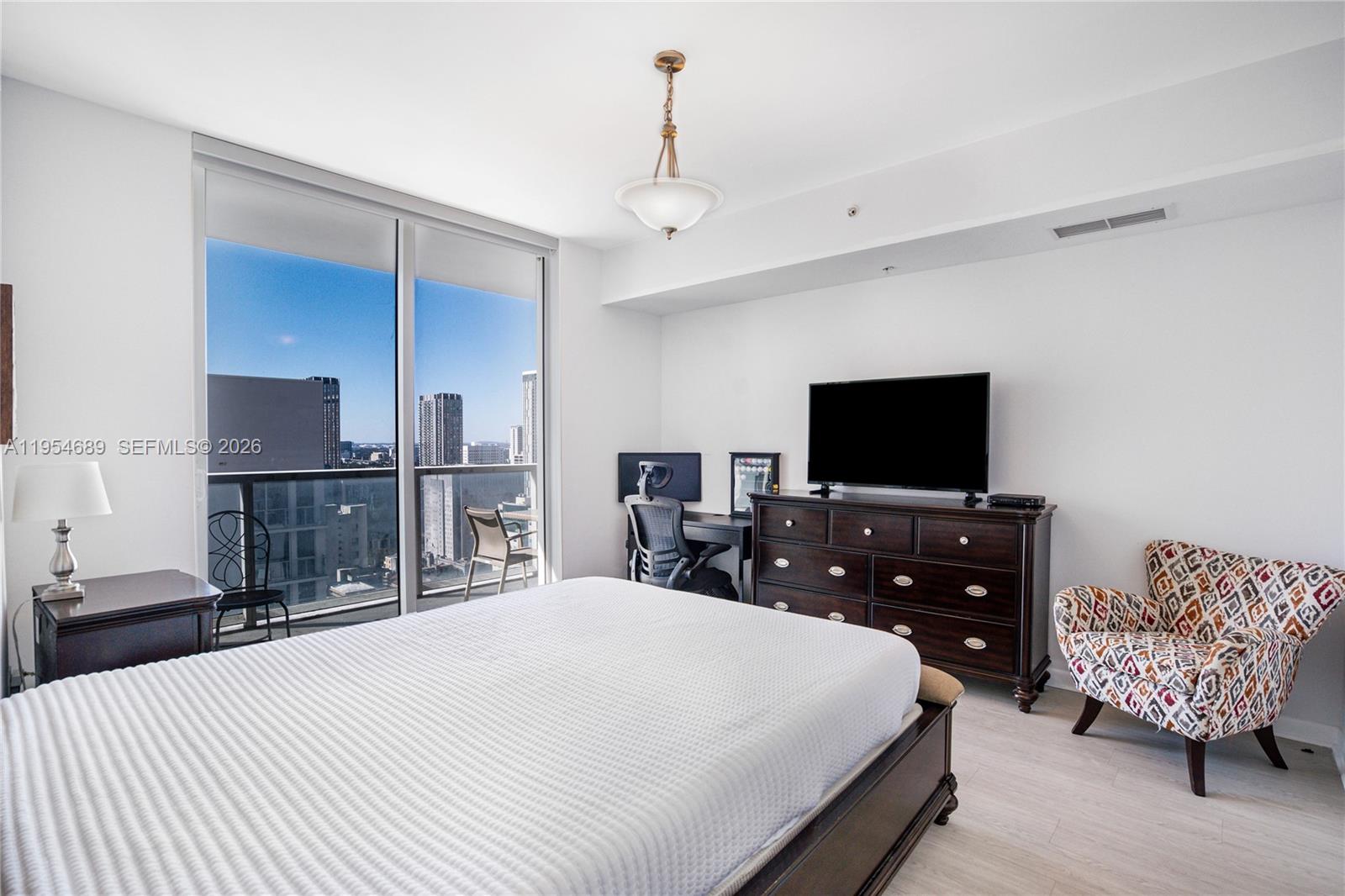 253 NE 2nd St #3104, Miami FL 33132
