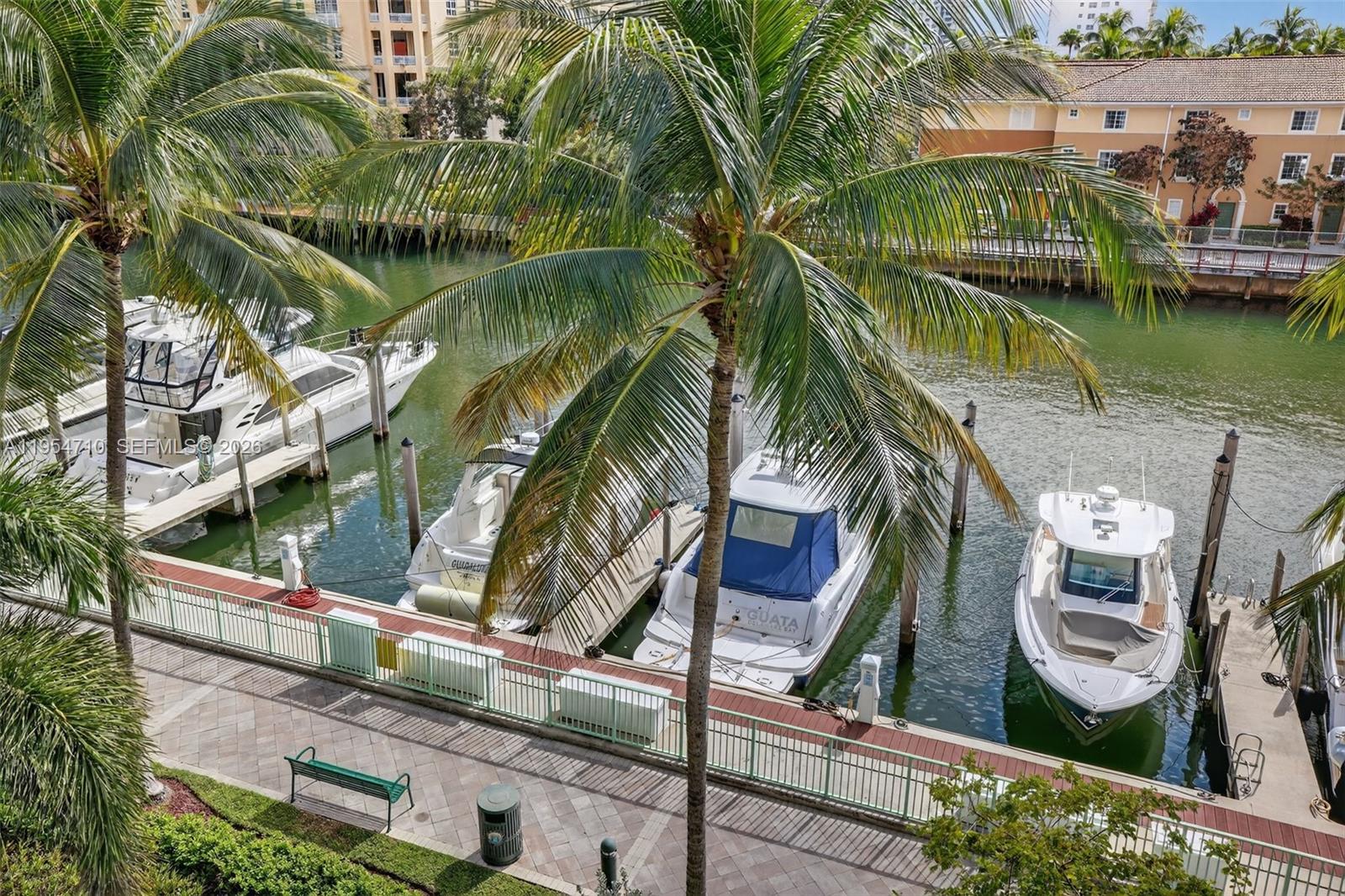 2950 NE 188th St #302, Aventura FL 33180