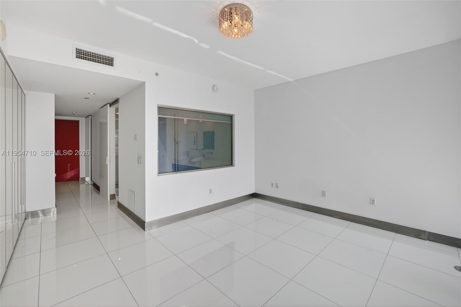 2950 NE 188th St #302, Aventura FL 33180