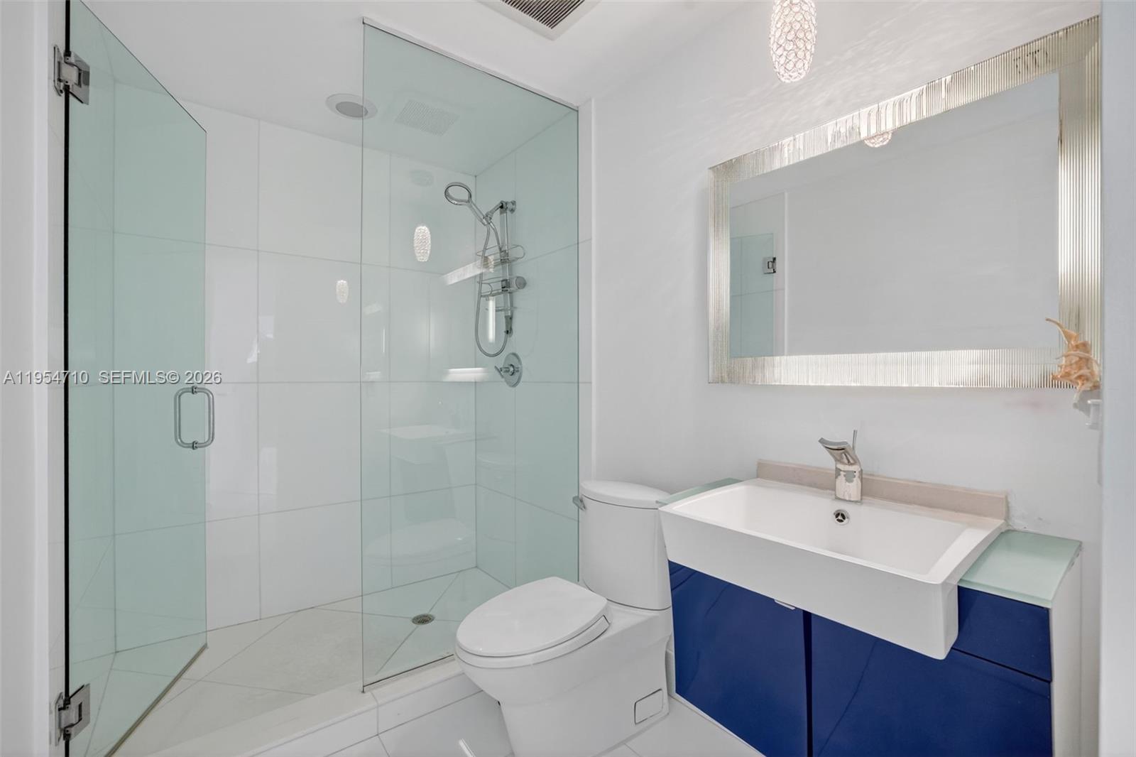 2950 NE 188th St #302, Aventura FL 33180