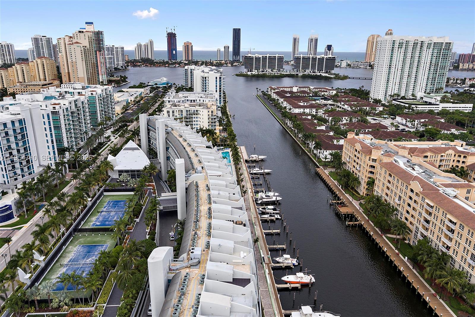 2950 NE 188th St #302, Aventura FL 33180