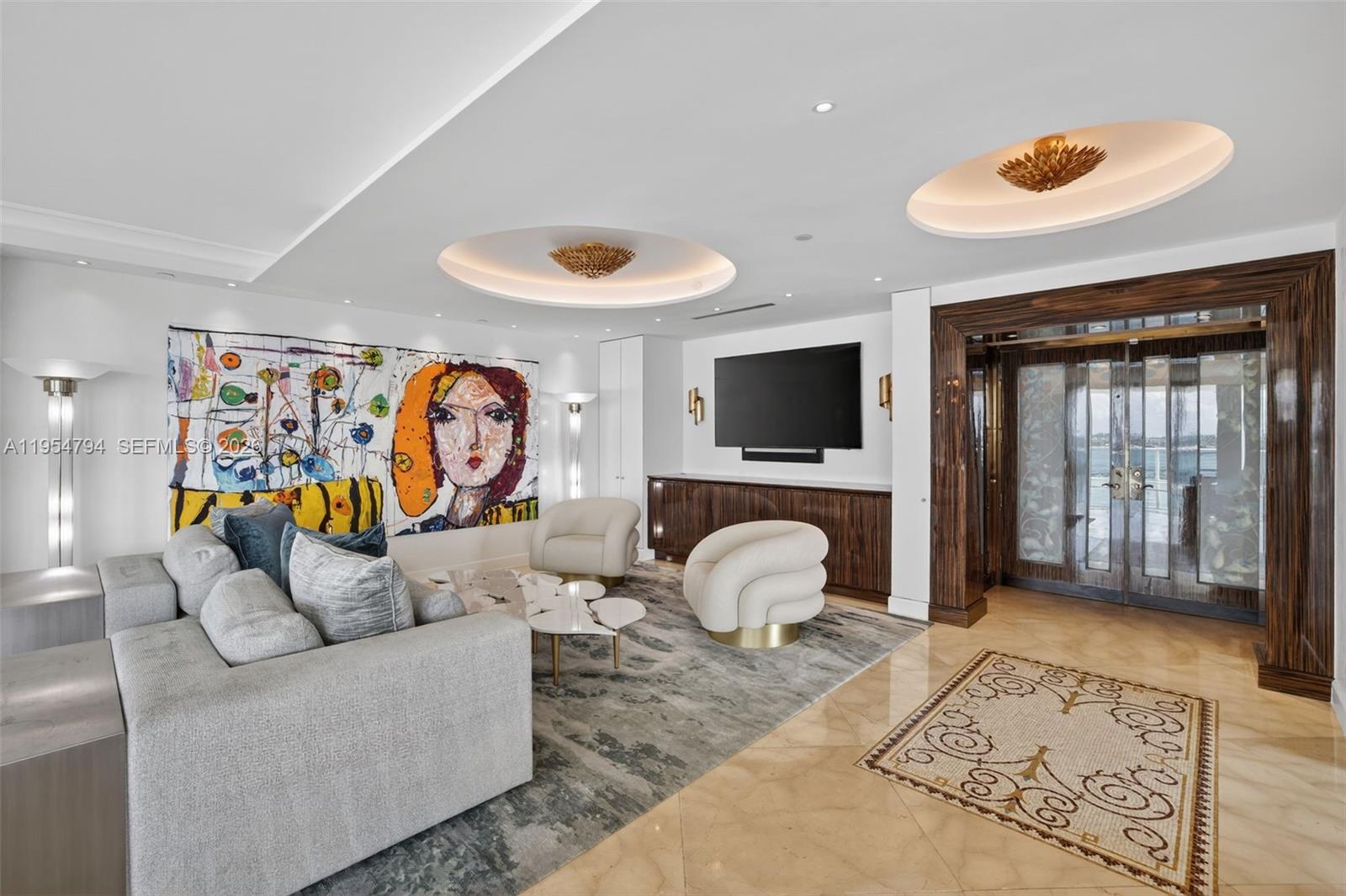 1000 S Pointe Dr #1501, Miami Beach FL 33139