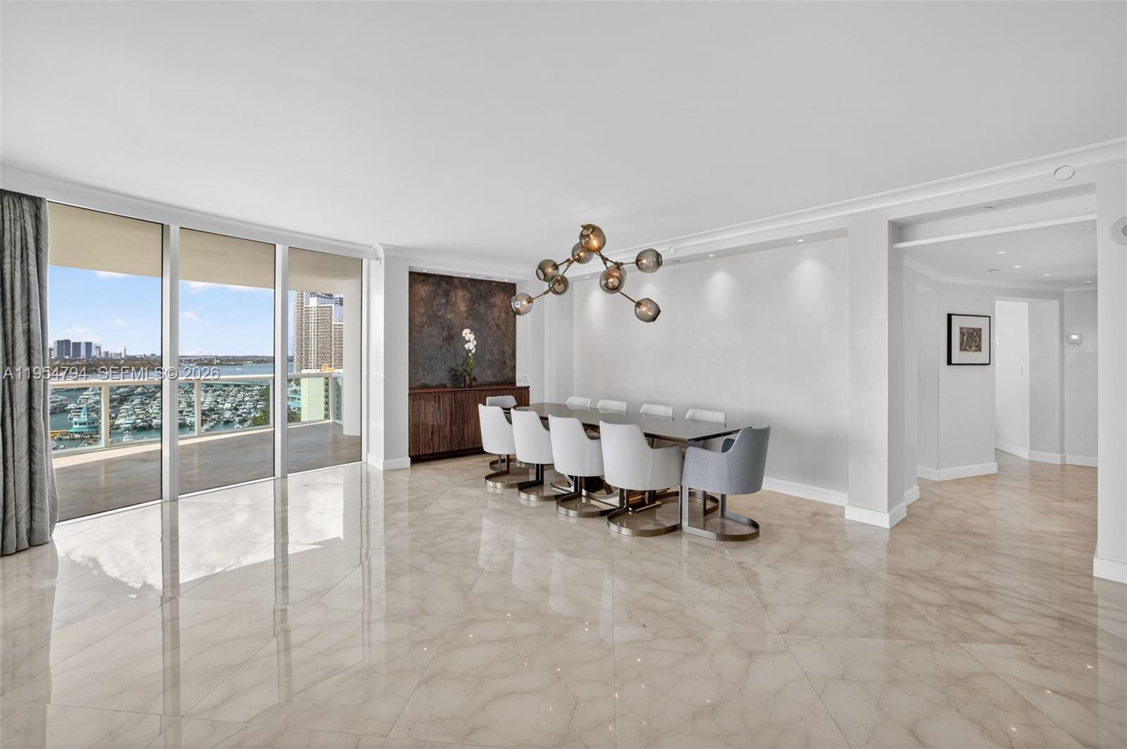 1000 S Pointe Dr #1501, Miami Beach FL 33139