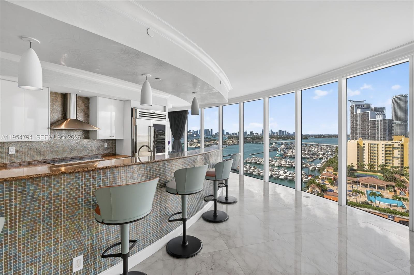 1000 S Pointe Dr #1501, Miami Beach FL 33139