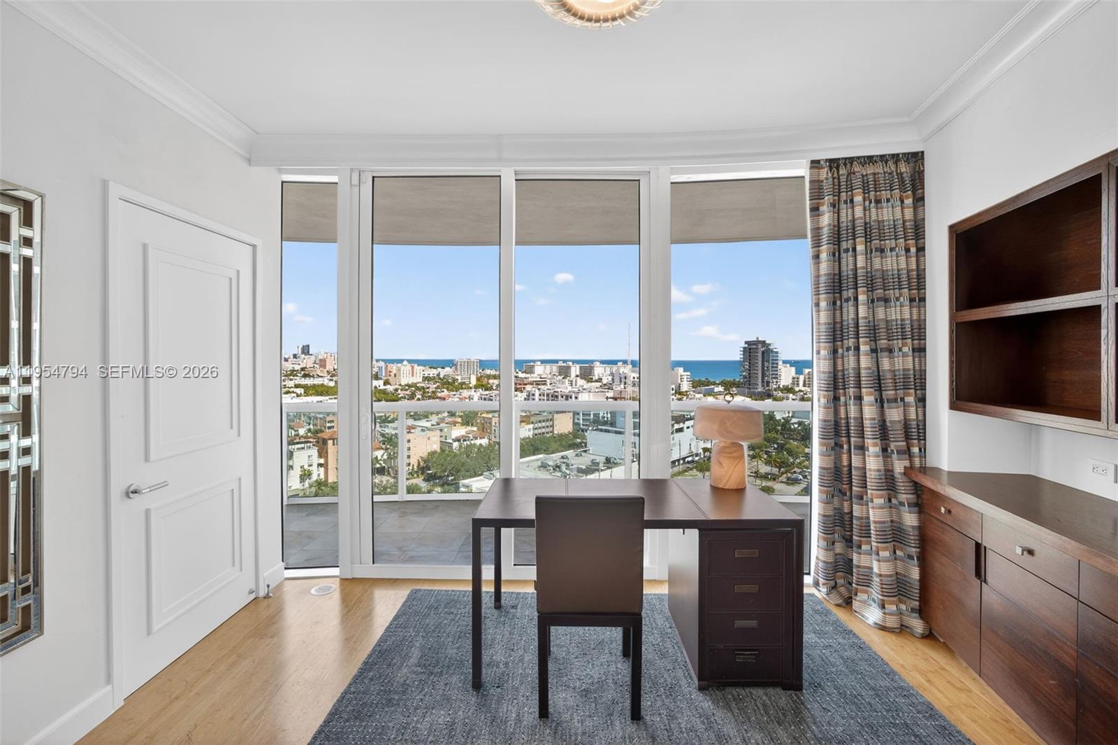 1000 S Pointe Dr #1501, Miami Beach FL 33139