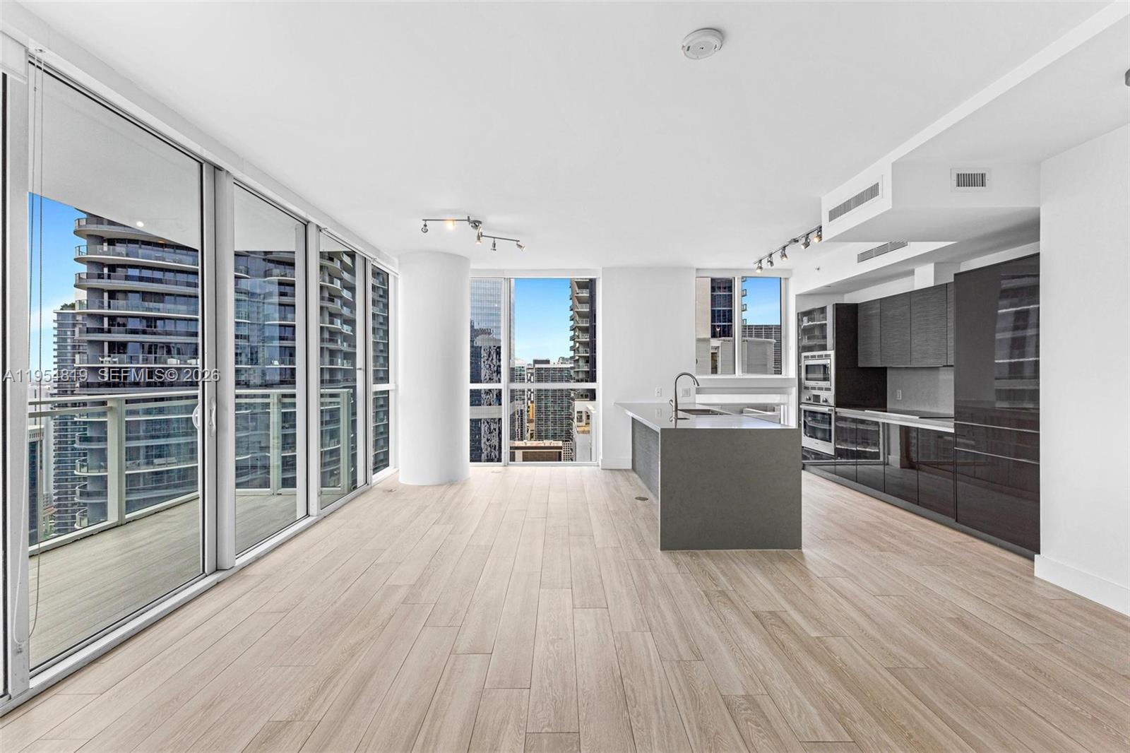 1080 Brickell Ave #3909, Miami FL 33131