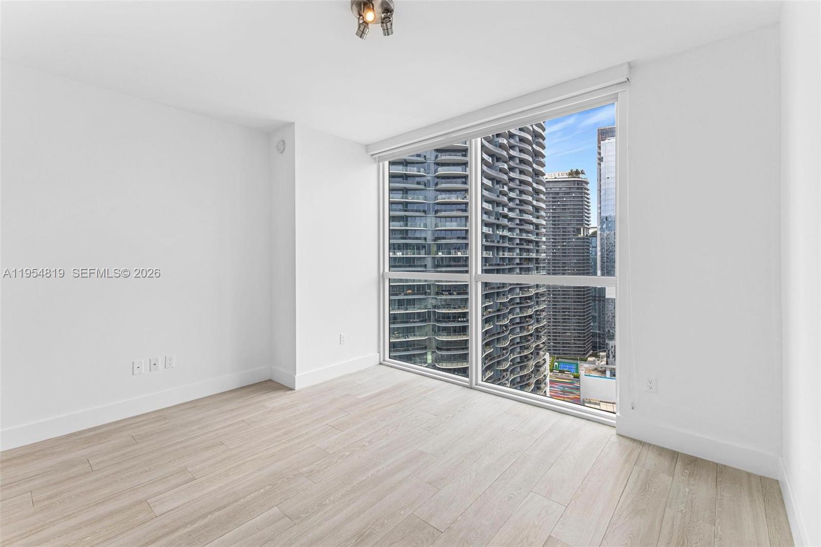 1080 Brickell Ave #3909, Miami FL 33131