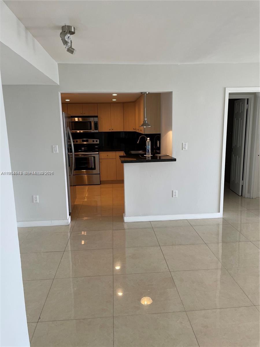 13155 Ixora Ct #901, North Miami FL 33181