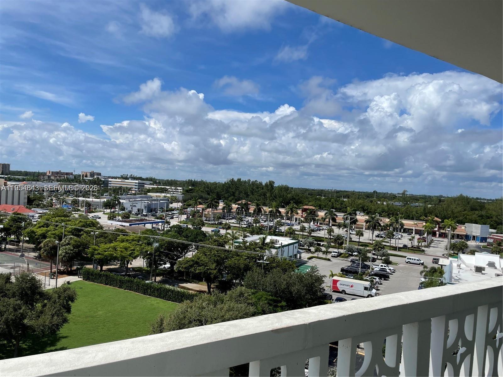 13155 Ixora Ct #901, North Miami FL 33181