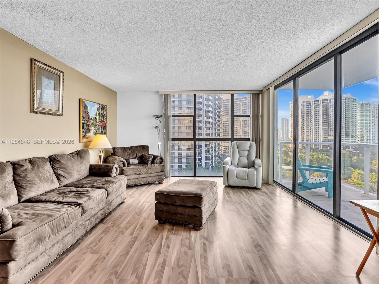 3731 N Country Club Dr #1223, Aventura FL 33180