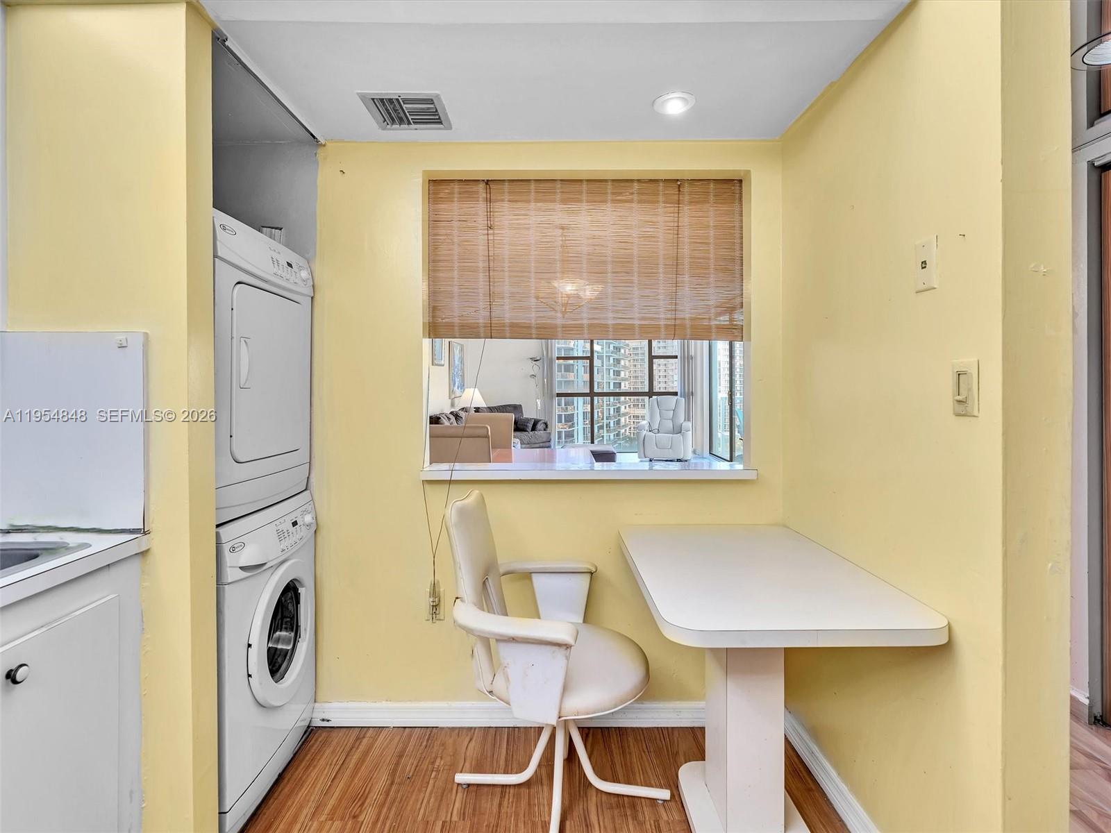 3731 N Country Club Dr #1223, Aventura FL 33180