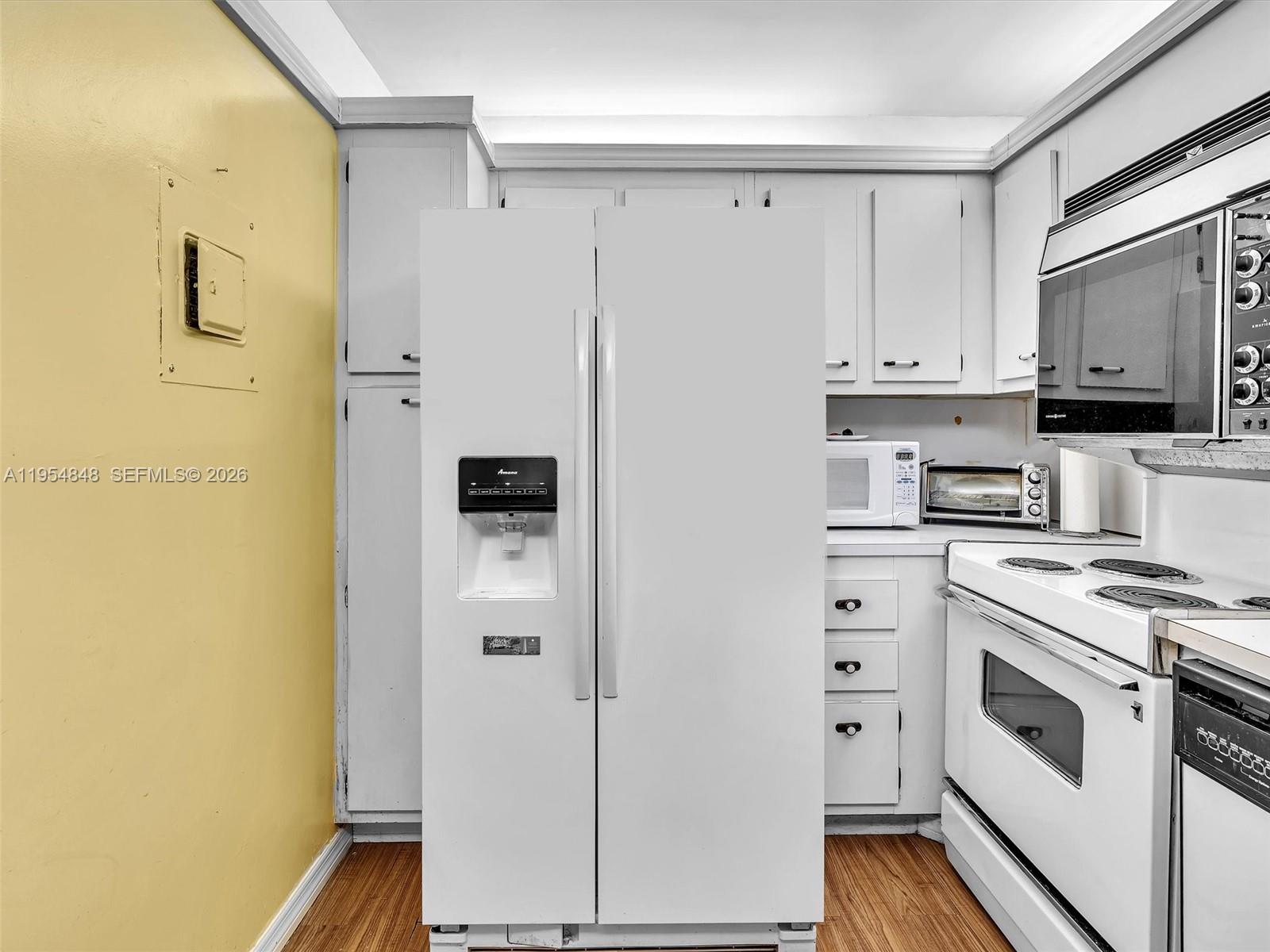 3731 N Country Club Dr #1223, Aventura FL 33180