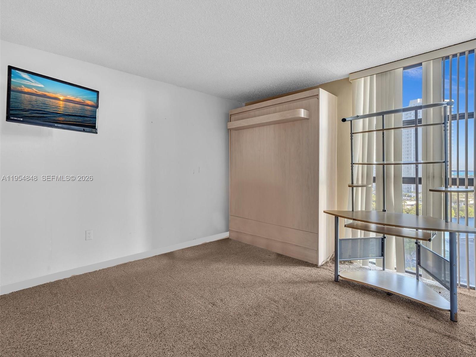 3731 N Country Club Dr #1223, Aventura FL 33180