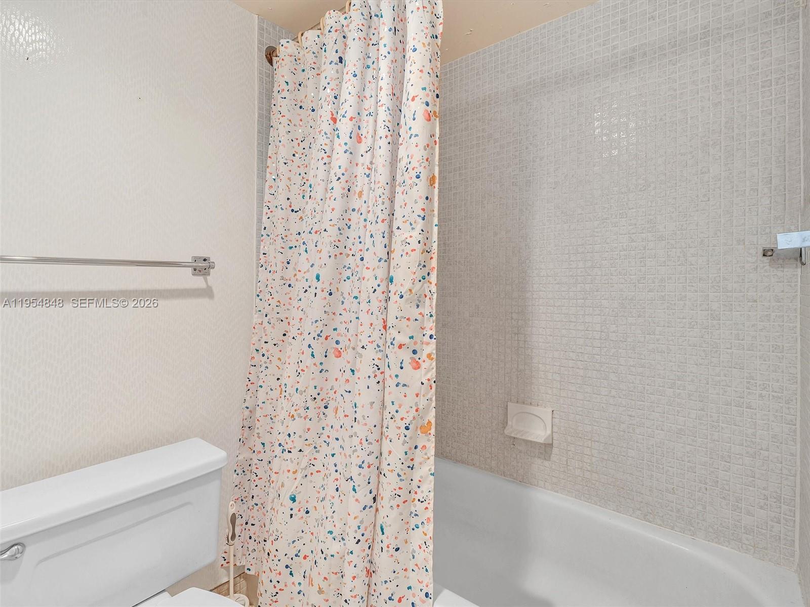 3731 N Country Club Dr #1223, Aventura FL 33180