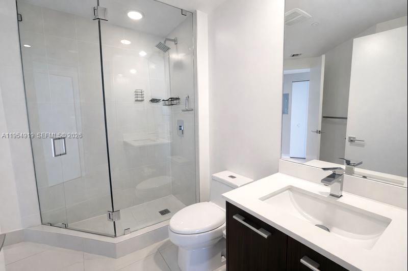 45 SW 9th St #1208, Miami FL 33130