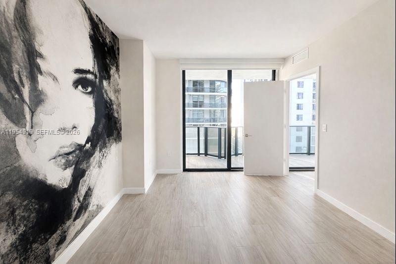 45 SW 9th St #1208, Miami FL 33130