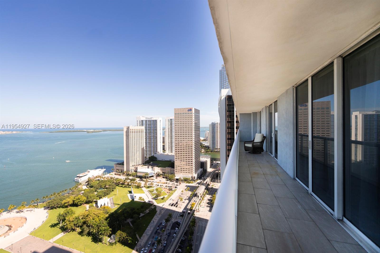 50 Biscayne Blvd #3702, Miami FL 33132