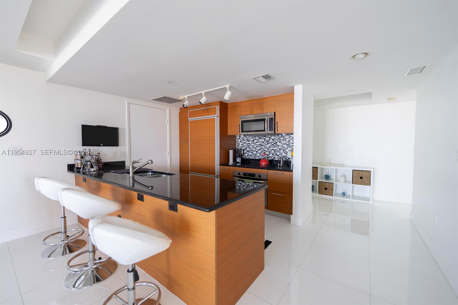 50 Biscayne Blvd #3702, Miami FL 33132