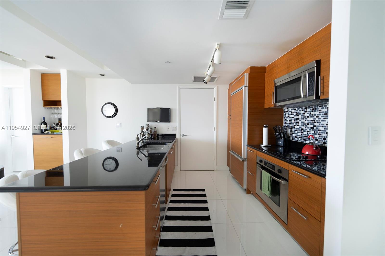 50 Biscayne Blvd #3702, Miami FL 33132