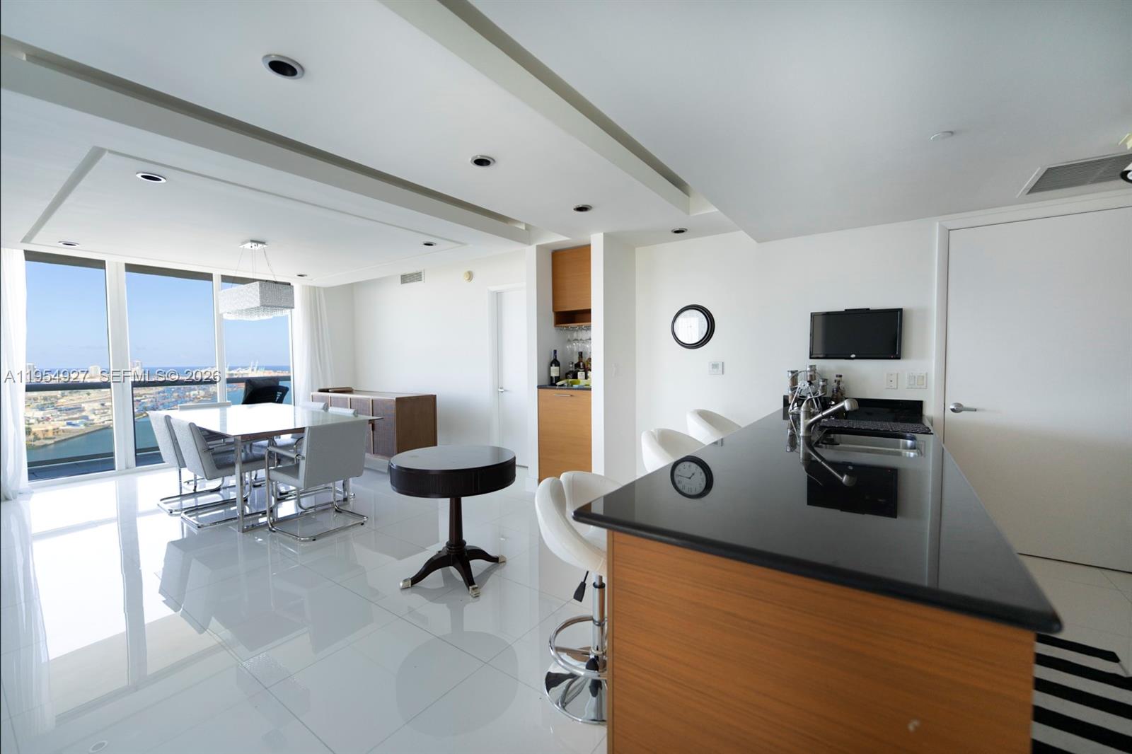 50 Biscayne Blvd #3702, Miami FL 33132