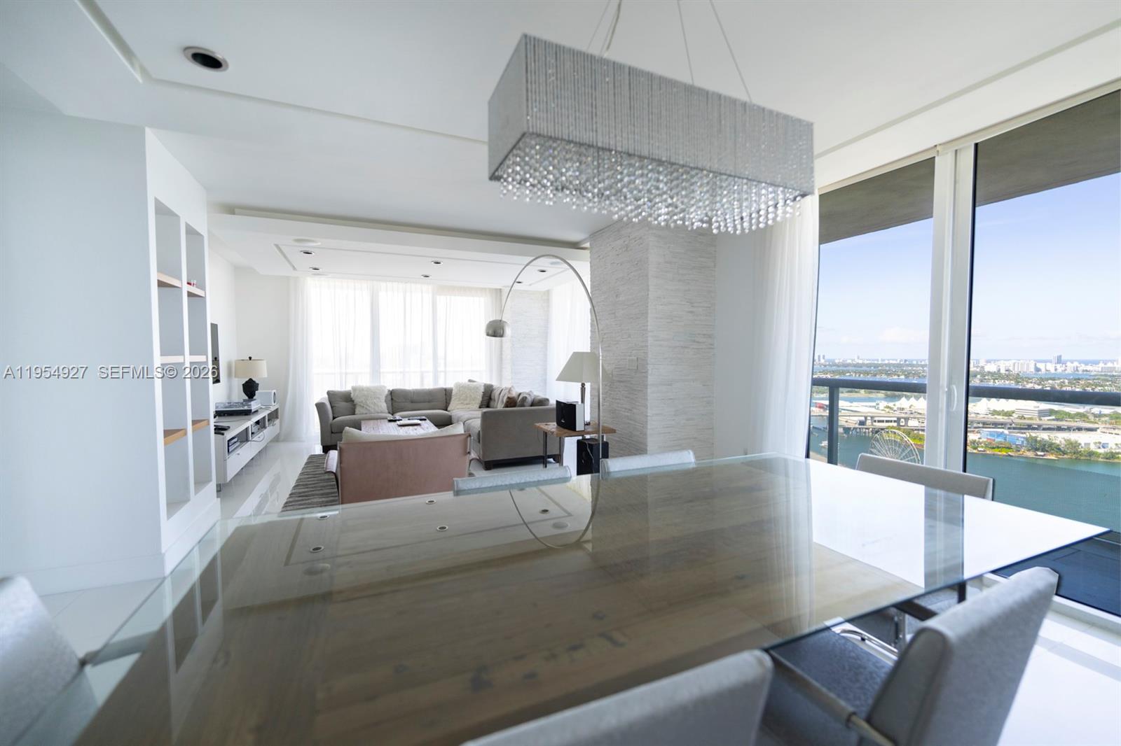 50 Biscayne Blvd #3702, Miami FL 33132