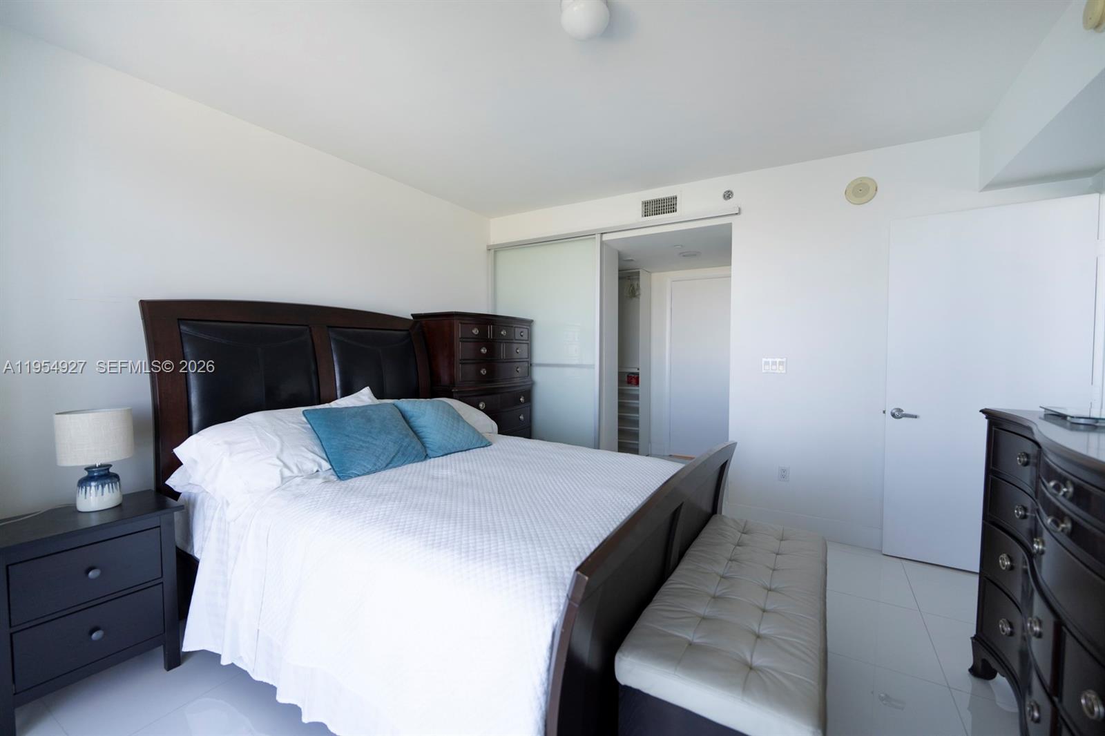 50 Biscayne Blvd #3702, Miami FL 33132