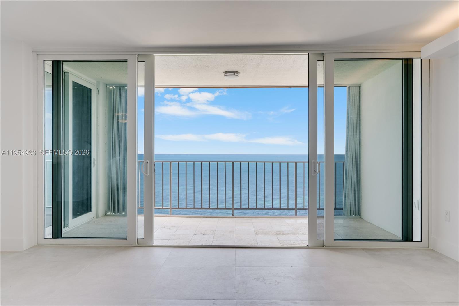 881 Ocean Dr #13C, Key Biscayne FL 33149