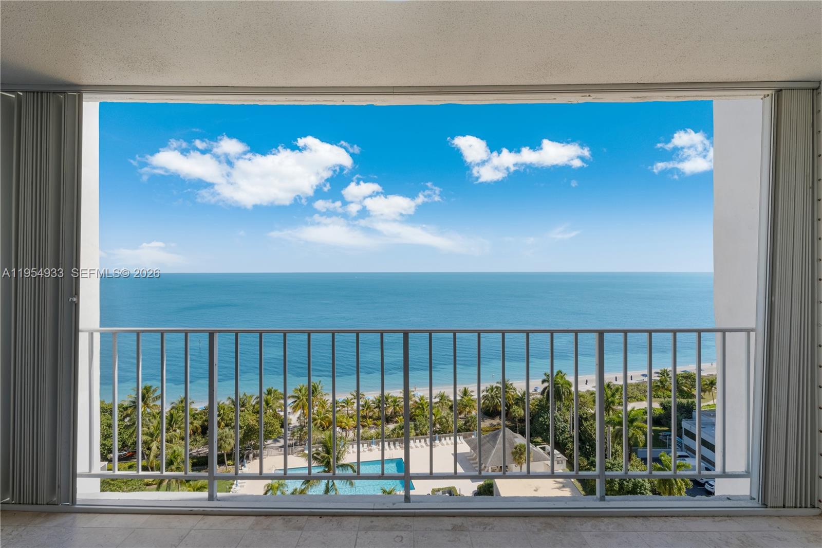 881 Ocean Dr #13C, Key Biscayne FL 33149