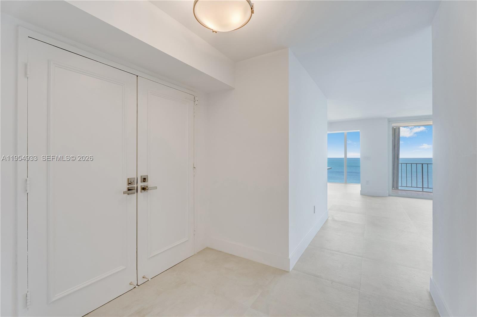 881 Ocean Dr #13C, Key Biscayne FL 33149