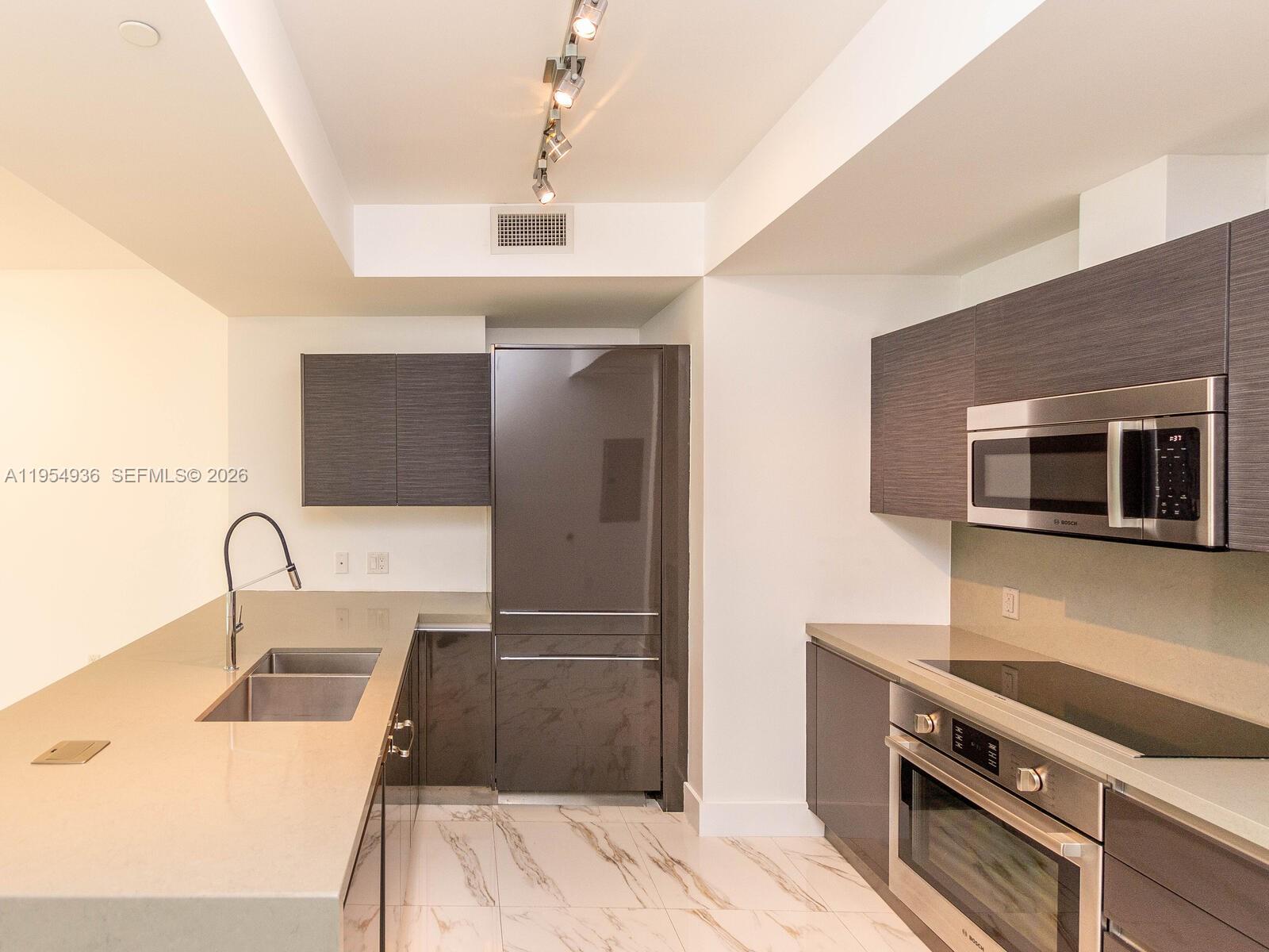 1080 BRICKELL AVE #1704, Miami FL 33131