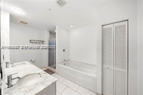 950 Brickell Bay Dr #200, Miami FL 33131