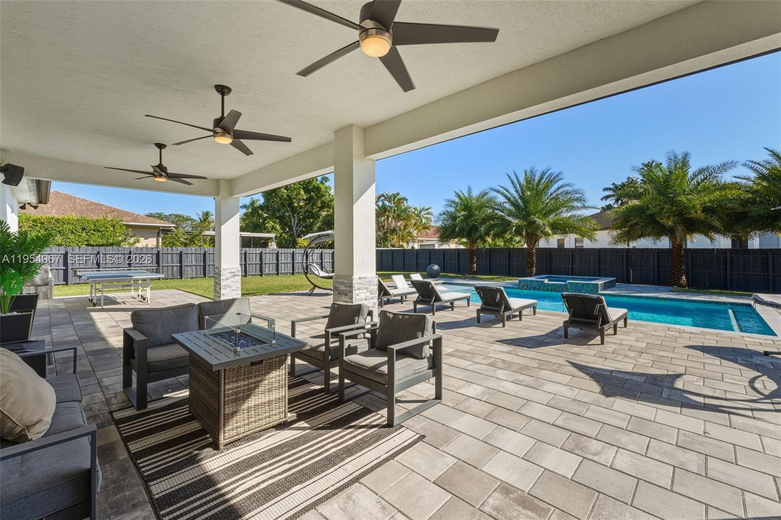 1410 NW 19th St, Homestead FL 33030