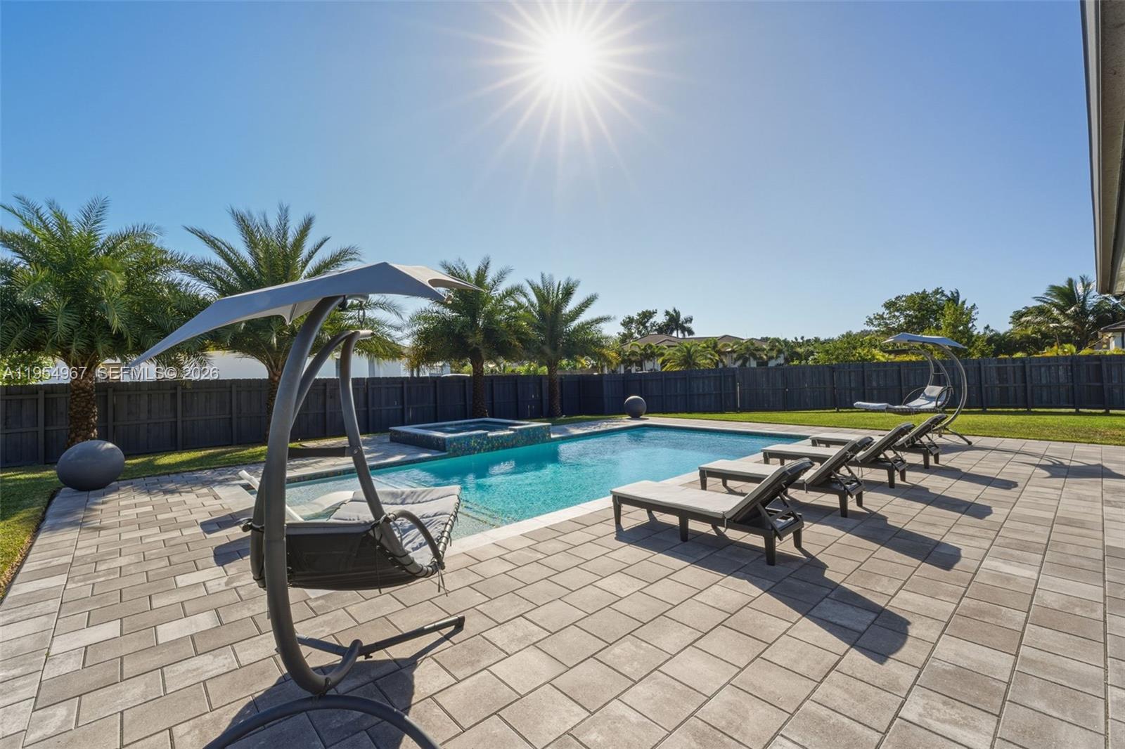 1410 NW 19th St, Homestead FL 33030