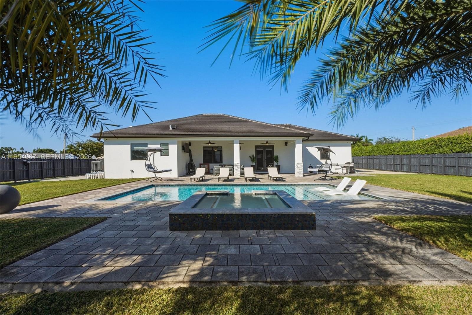 1410 NW 19th St, Homestead FL 33030