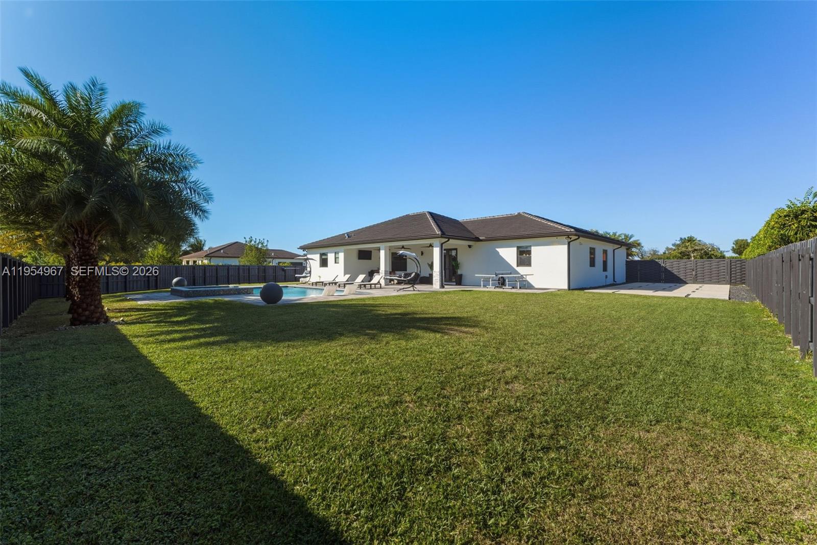 1410 NW 19th St, Homestead FL 33030
