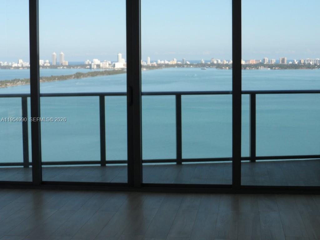 460 NE 28 ST #2501, Miami FL 33137