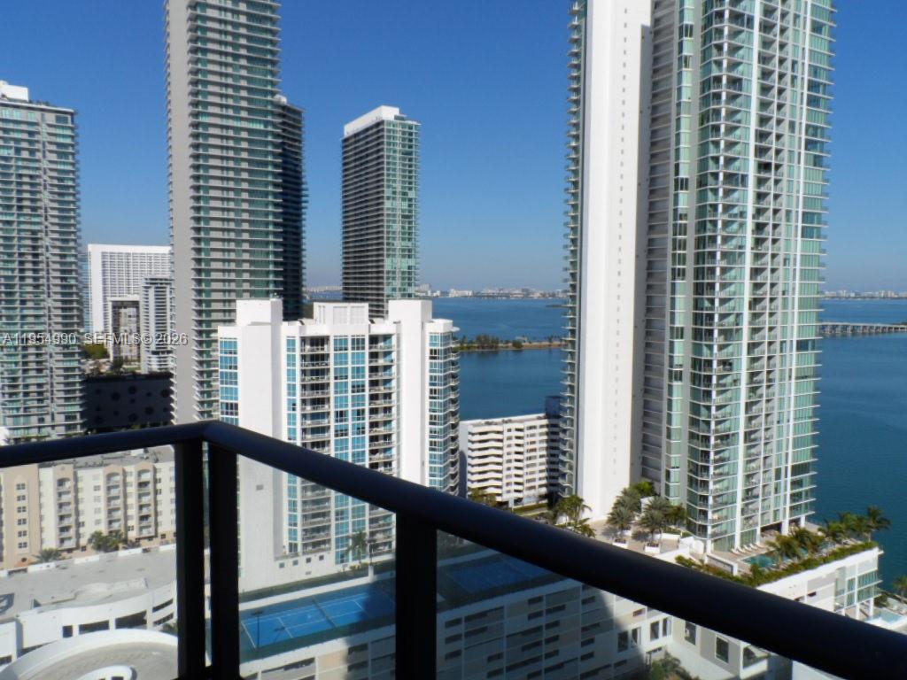 460 NE 28 ST #2501, Miami FL 33137