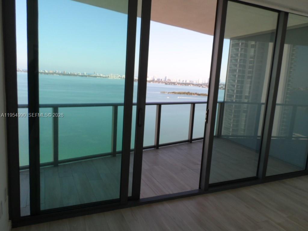 460 NE 28 ST #2501, Miami FL 33137