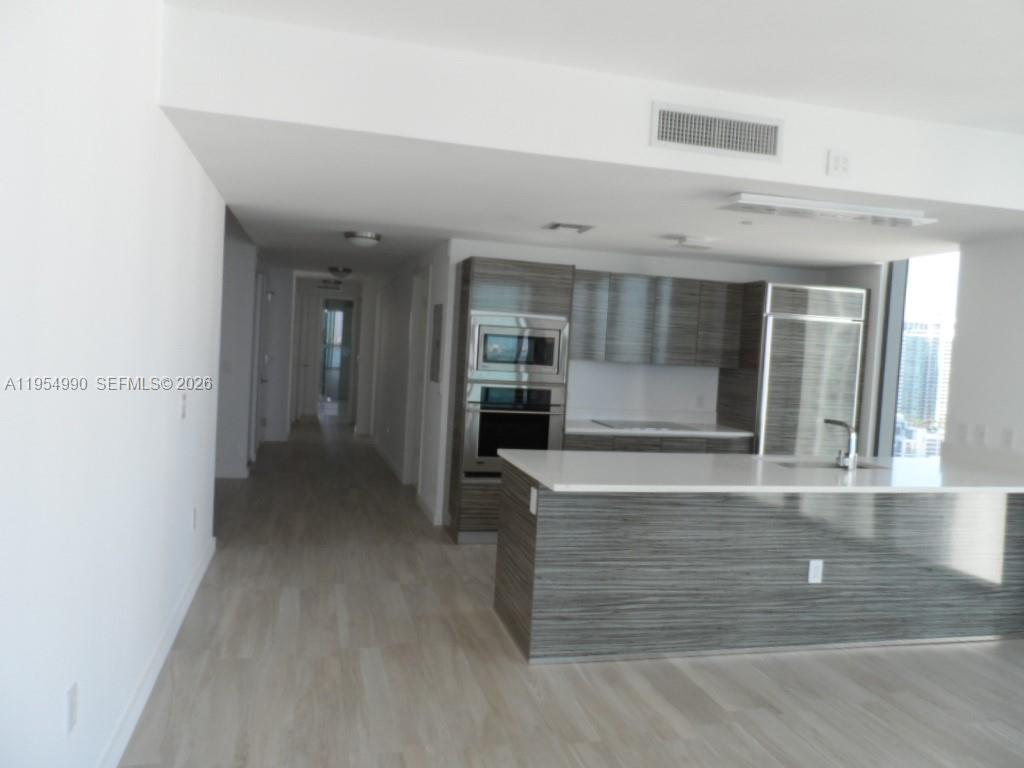 460 NE 28 ST #2501, Miami FL 33137