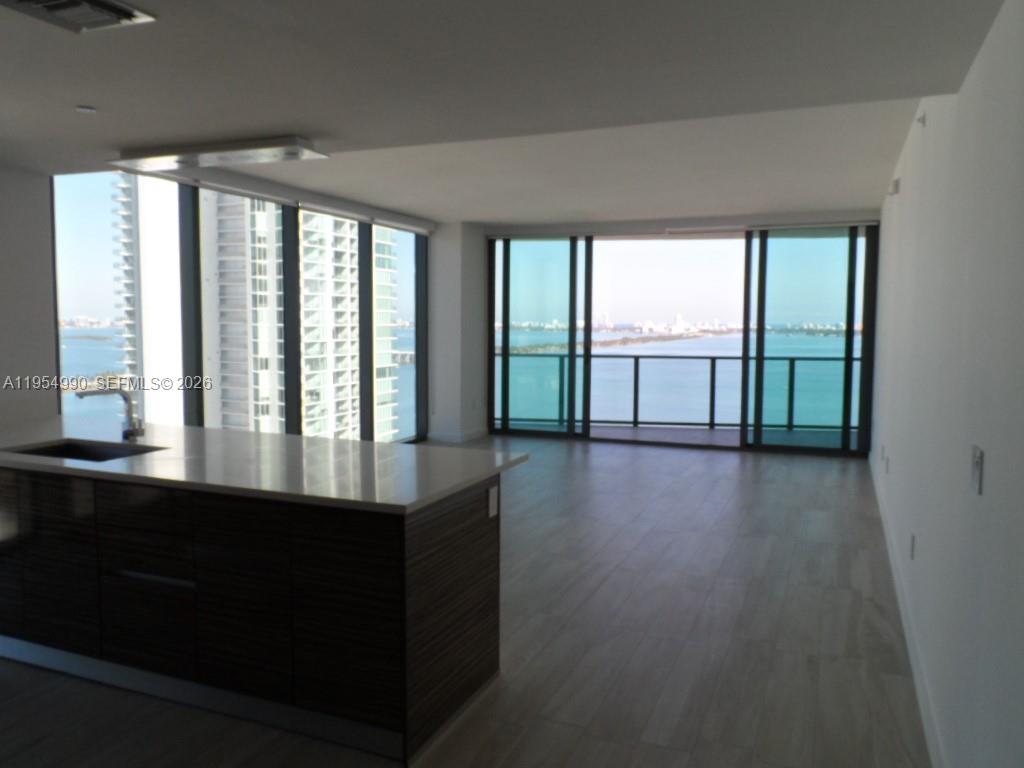 460 NE 28 ST #2501, Miami FL 33137