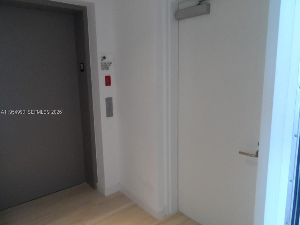 460 NE 28 ST #2501, Miami FL 33137