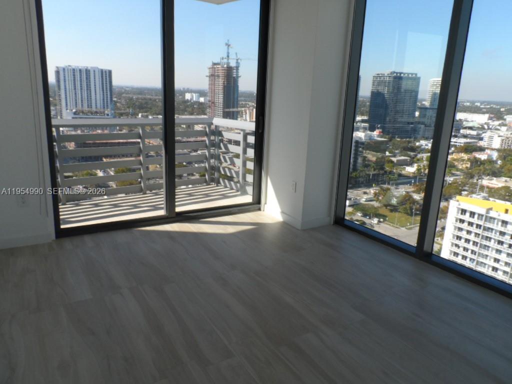 460 NE 28 ST #2501, Miami FL 33137