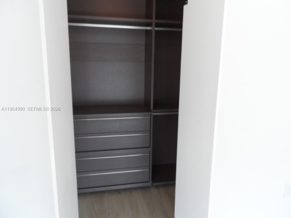 460 NE 28 ST #2501, Miami FL 33137